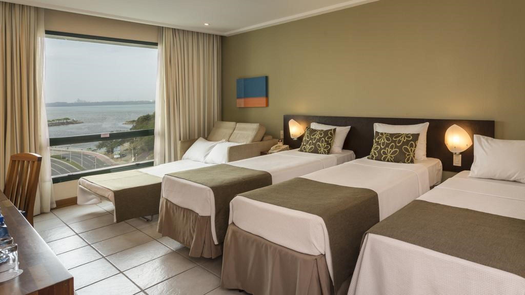 Comfort Suites Vitoria Exterior photo