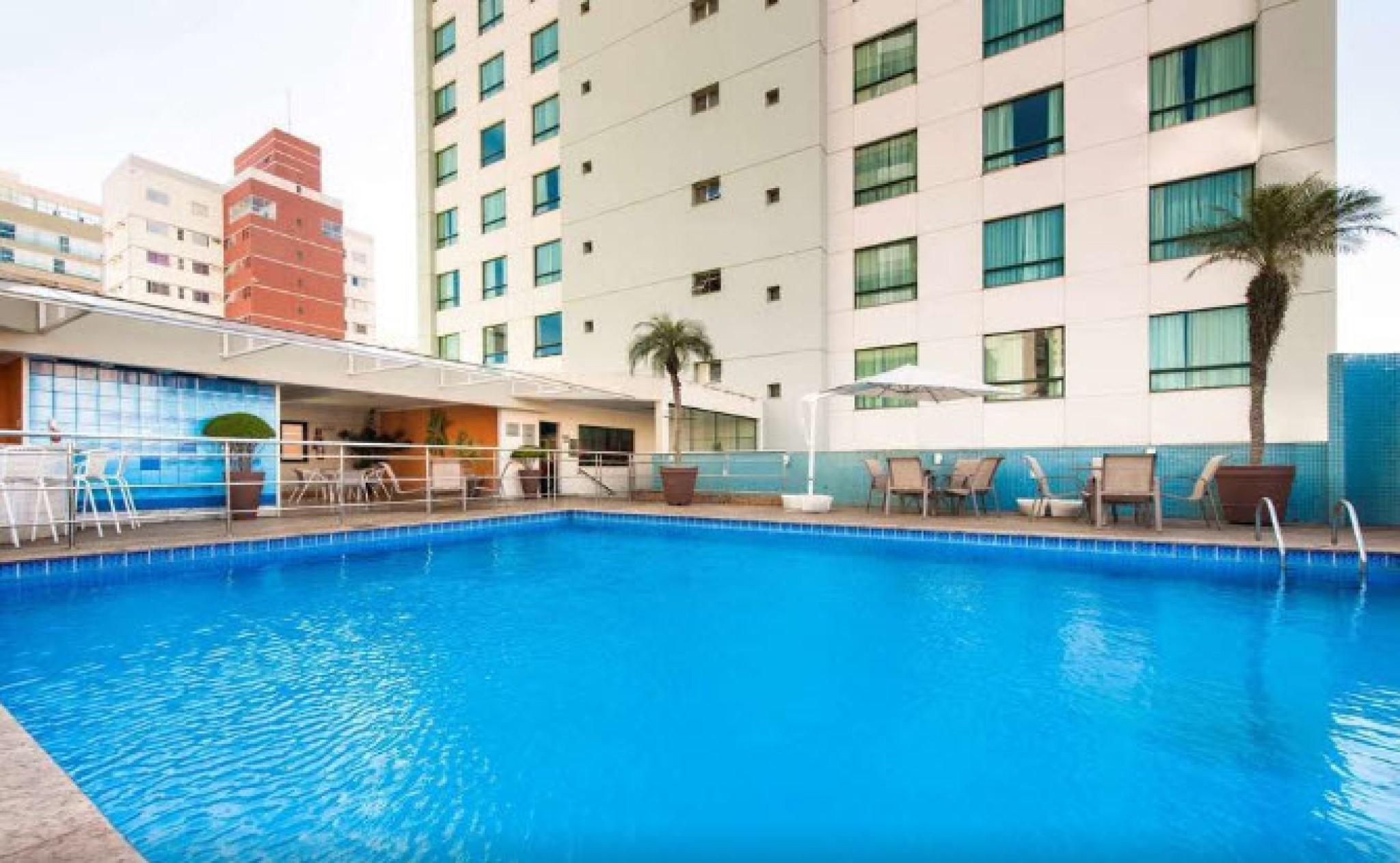 Comfort Suites Vitoria Exterior photo