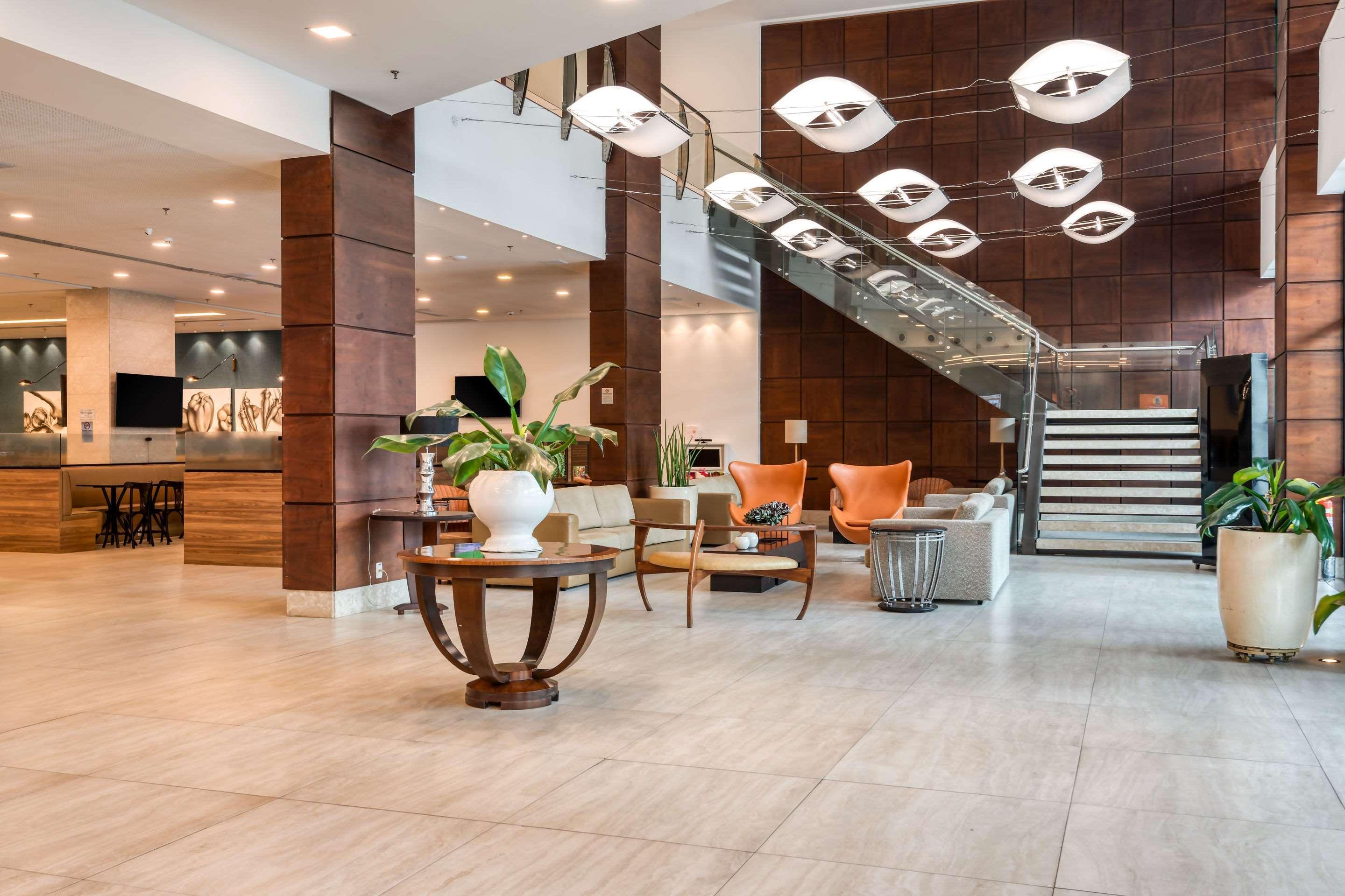 Comfort Suites Vitoria Exterior photo