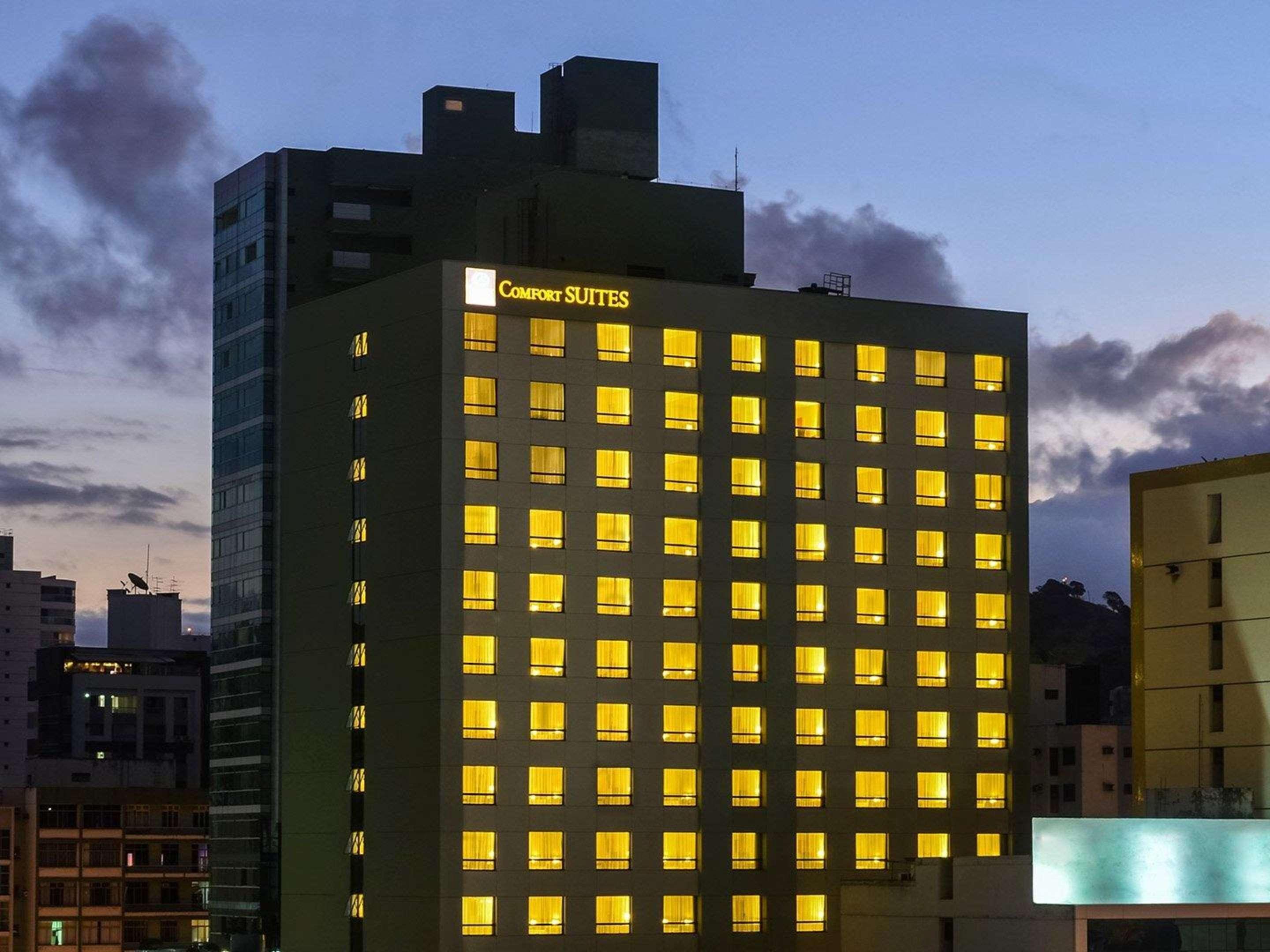 Comfort Suites Vitoria Exterior photo