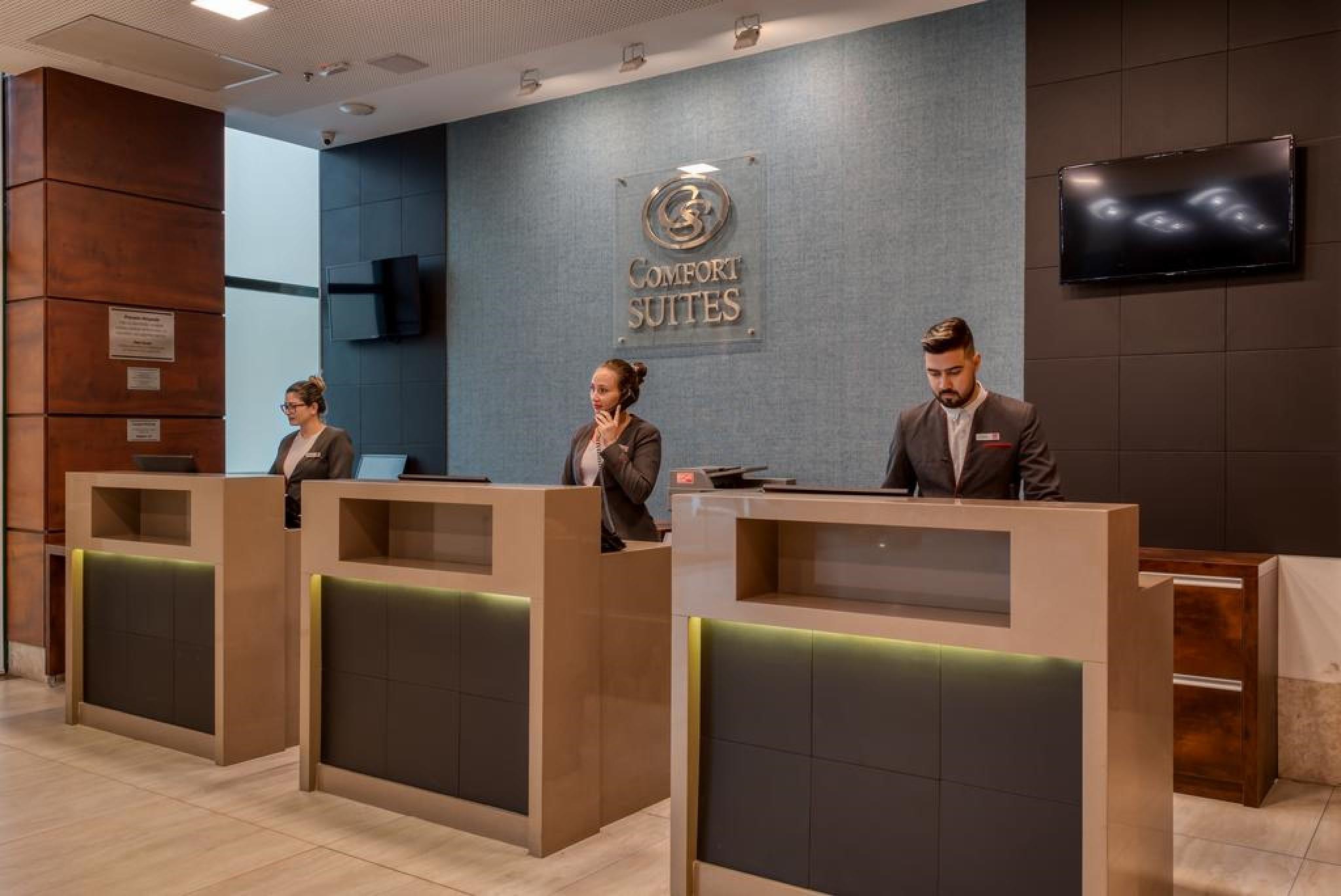 Comfort Suites Vitoria Exterior photo