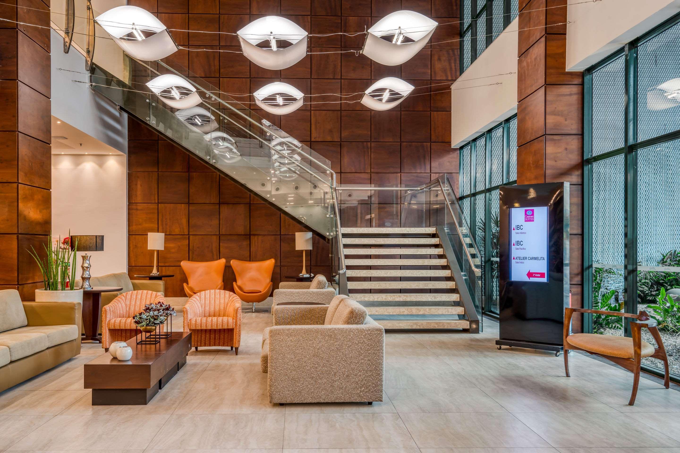 Comfort Suites Vitoria Exterior photo