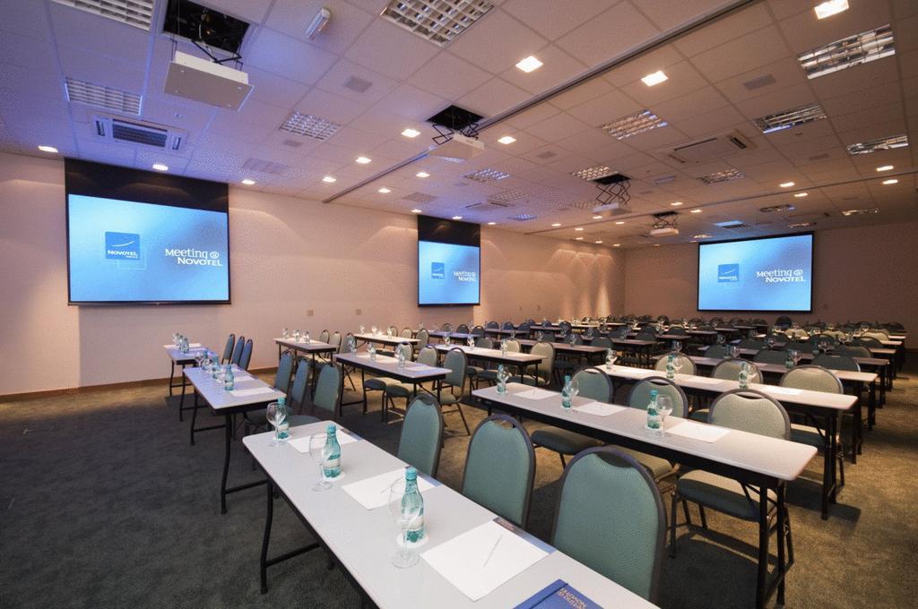 Comfort Suites Vitoria Facilities photo